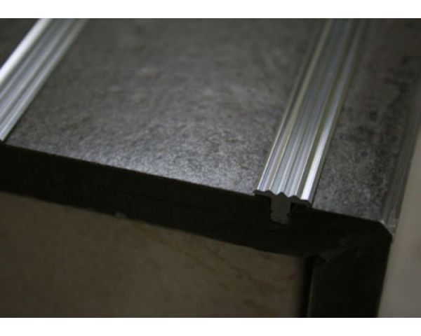 ANTI SLIP PROFILES